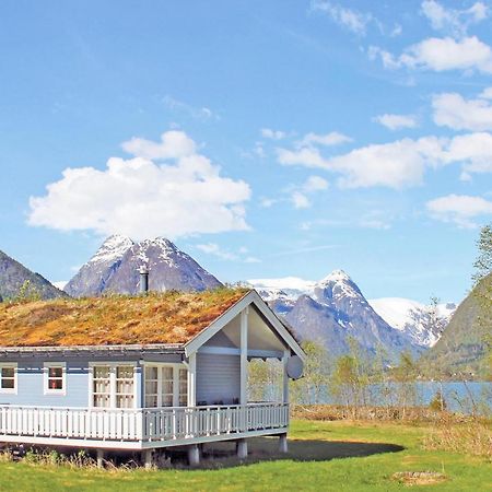 Cozy Home In Fjaerland With House A Mountain View ภายนอก รูปภาพ
