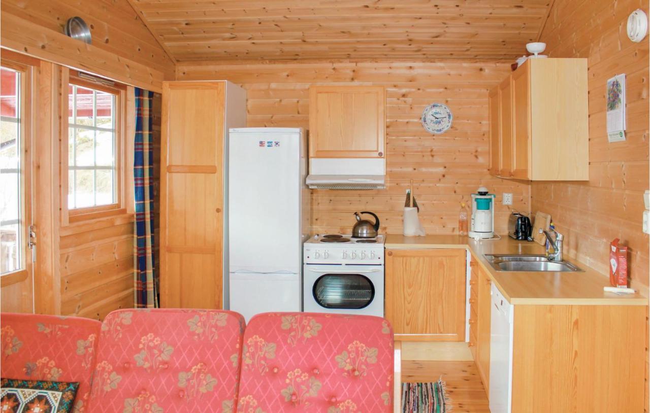 Cozy Home In Fjaerland With House A Mountain View ภายนอก รูปภาพ